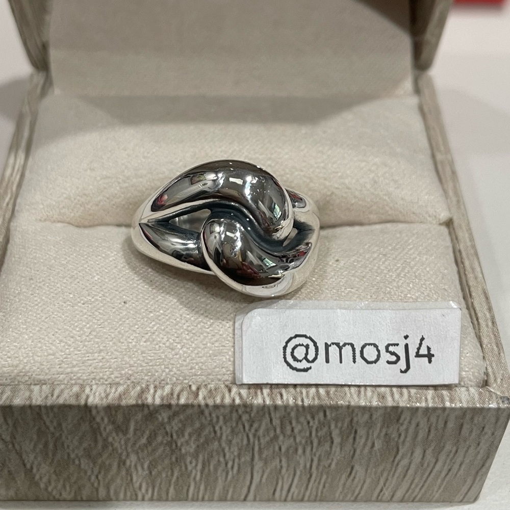 Retired James Avery Interlocking Knot Ring - image 2